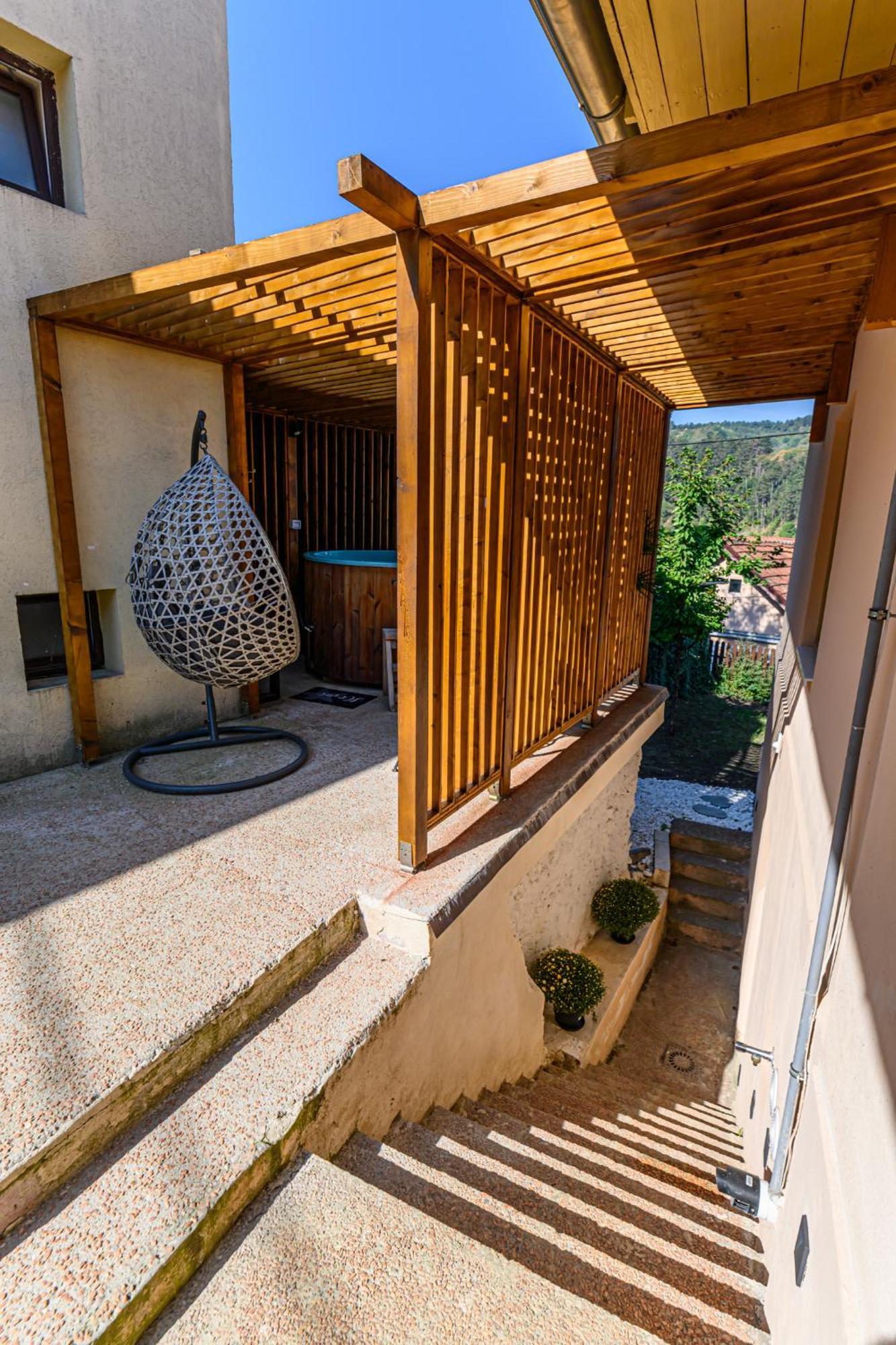 Lagom - Hot Tub Hideout براشوف المظهر الخارجي الصورة
